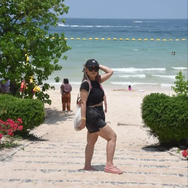 Discovering a Secluded Spot at Ta Yai Beach, Koh Larn
