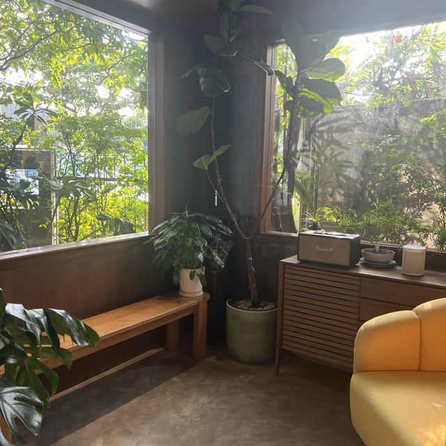 คาเฟ่ Little Hide Out Cafe