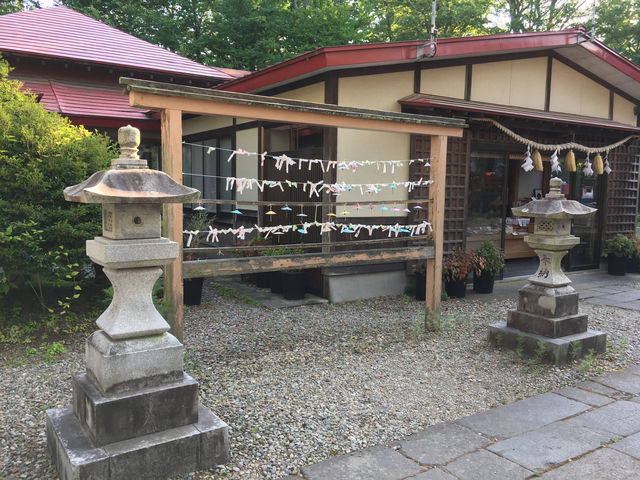 靈性與自然的交織：探訪八幡秋田神社
