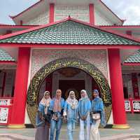 beautiful chinese architectural mosque