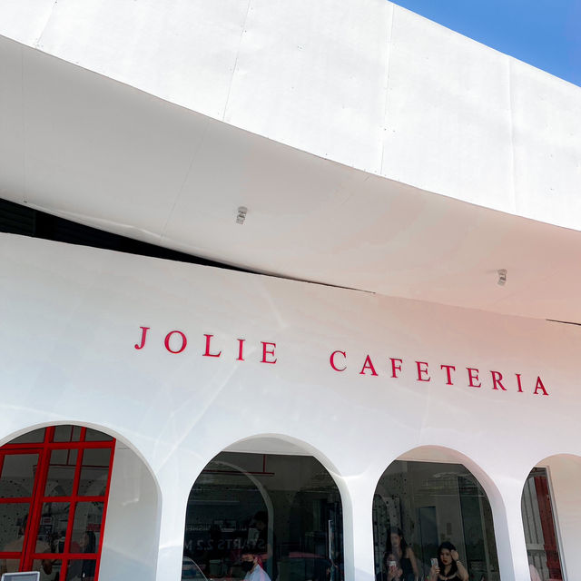- Jolie Cafe - 📍คาเฟ่ย่านลาดพร้าว 18