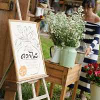Flower shop &  Cafe 