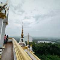วัดถ้ำเขาปรางค์ | ลพบุรี
