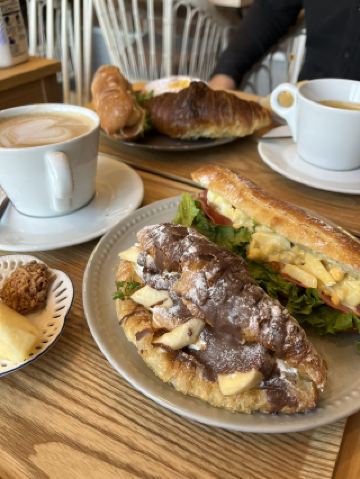 [Kyoto Gourmet] ขนมปังที่ออกมาทีละแผ่น 🥐 ร้านเบเกอรี่ที่คุณสามารถทานในร้านได้ 🥖