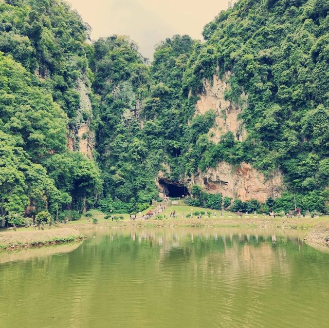 極樂洞：怡保石灰岩洞奇景