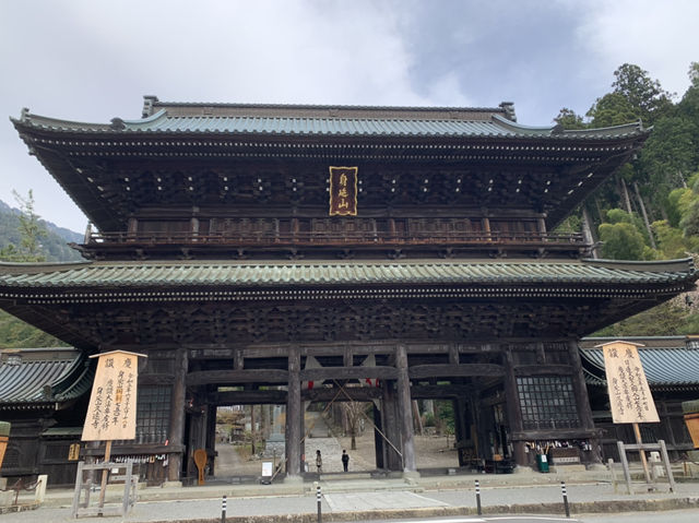 身延山　久遠寺
