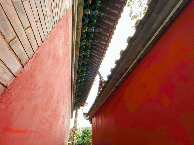 쿤밍 官渡妙湛寺...金刚塔이 있는 절.