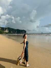 เดินเล่นชมพระอาทิตย์ตก หาดอ่าวนาง 🏝️ กระบี่