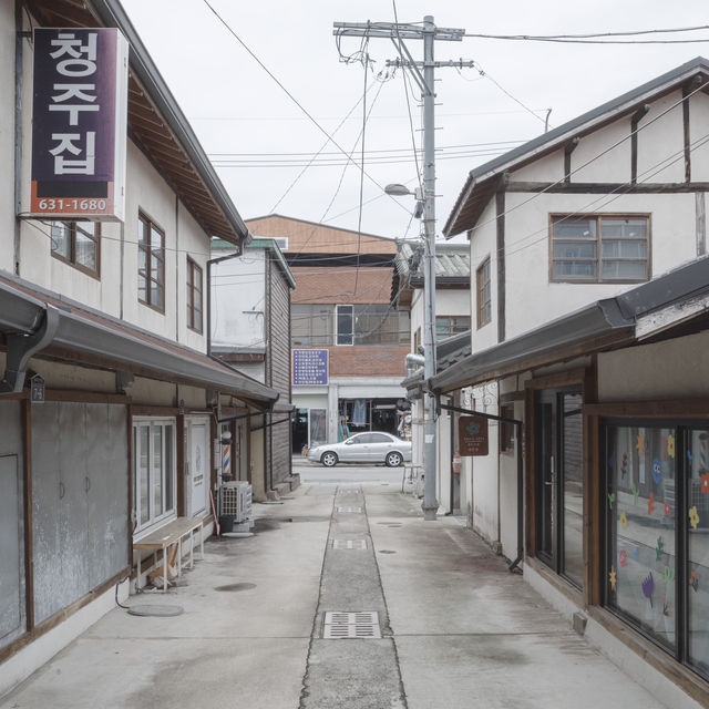 다양한 농산물과 다양한 먹거리가 가득한