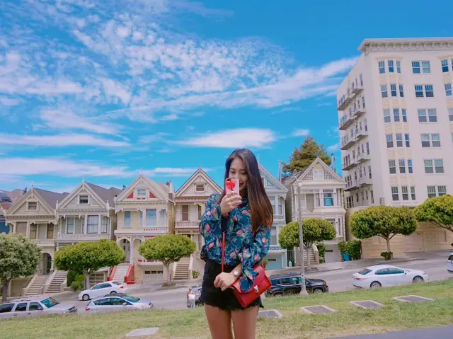 舊金山旅遊：彩繪仕女