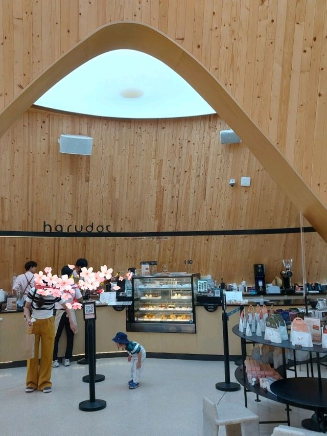 คาเฟ่สวยชลบุรี ฮารุดอท