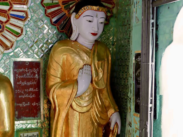 Umin Thonze Pagoda 