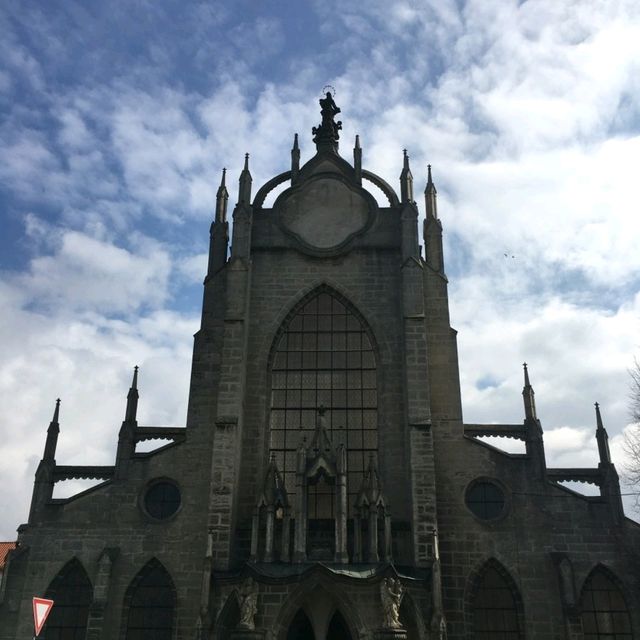 捷克典雅建築 〔聖母升天與聖若翰洗者教堂〕