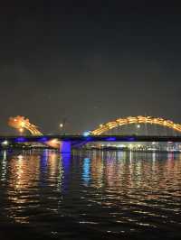Dragon & CauTinhYea bridge ดานัง เวียดนาม