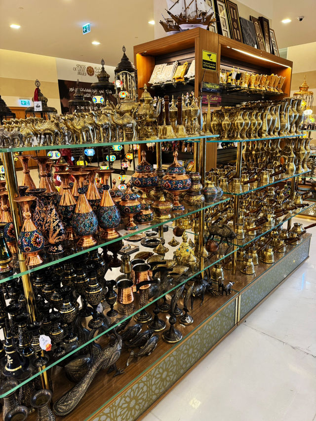 🚶🏻‍♂️ Souvenir Shop by the Mosque