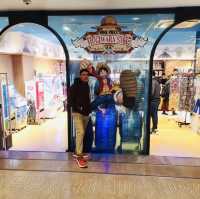 Exploring the Mugiwara Store in Tokyo Tower!