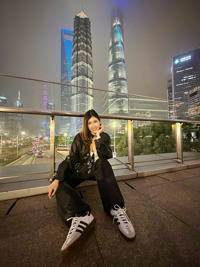 Lujiazui แจกพิกัดเที่ยว ถ่ายรูปยามค่ำคืน