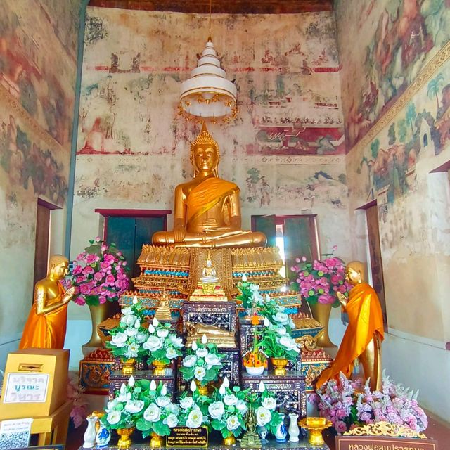 พระนอนองค์ใหญ่ วัดกู้