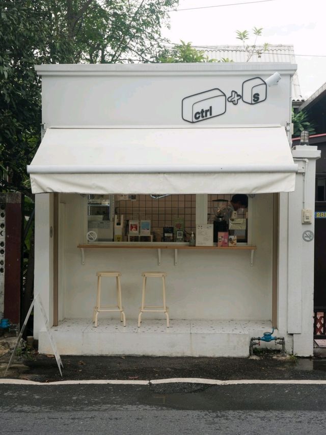 Ctrl+S Cafe Coffee & Bakery คาเฟ่บางกอกน้อย