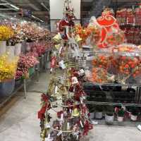 Red, Gold, and Sparkle: Christmas Treasures at SSF Home