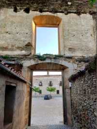 等待活化再利用的百年建築