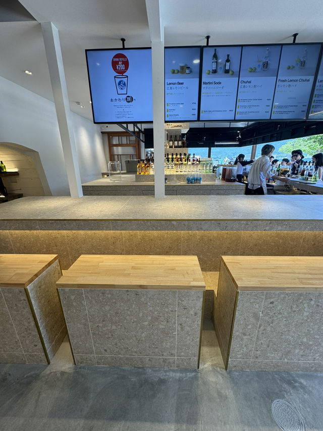 宮島で瀬戸内レモンドリンクを堪能！おしゃれドリンクバーGEBURA