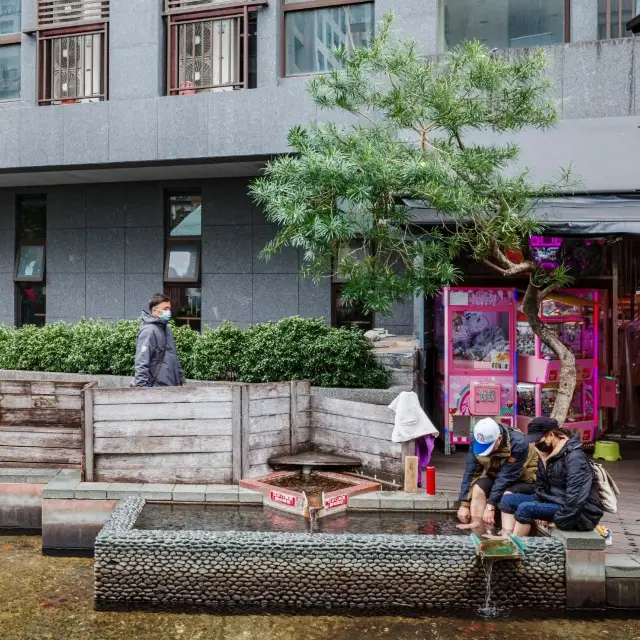 Experience a relaxing retreat at Tangweigou Hot Spring Park