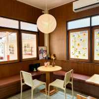 Woody Haus Café - วู้ดดี้ เฮ้าส์ คาเฟ่ 🏠✨🧡