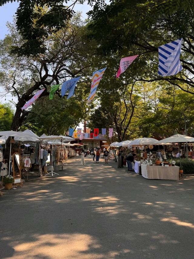Jing Jai Market 🌳✨ 