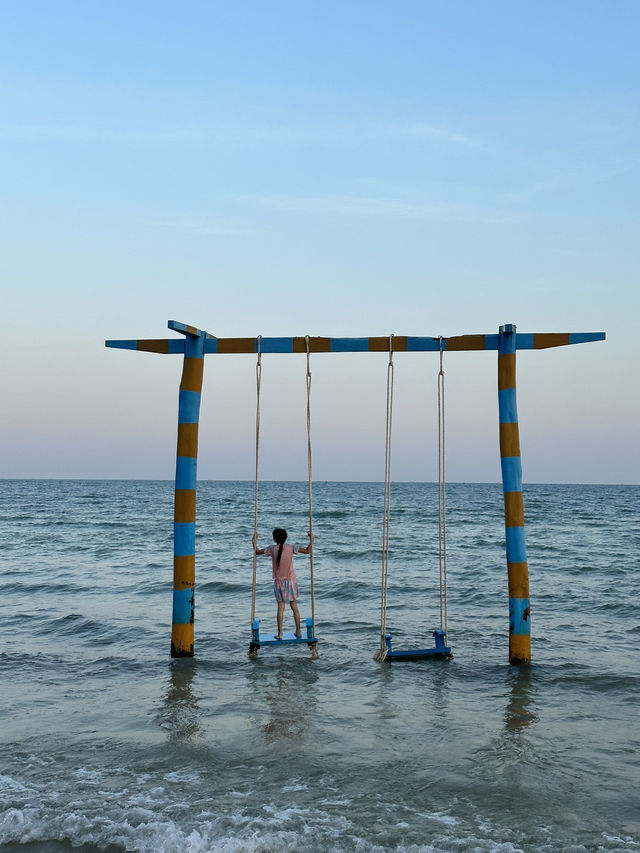 【フーコック島🇻🇳】水中ブランコもある！海遊びならケムビーチ⛱️