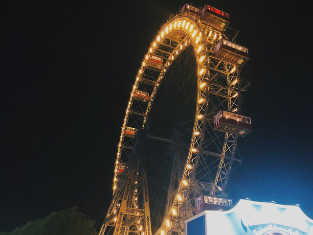 意外闖入 擁有維也納最古老的摩天輪的遊樂園