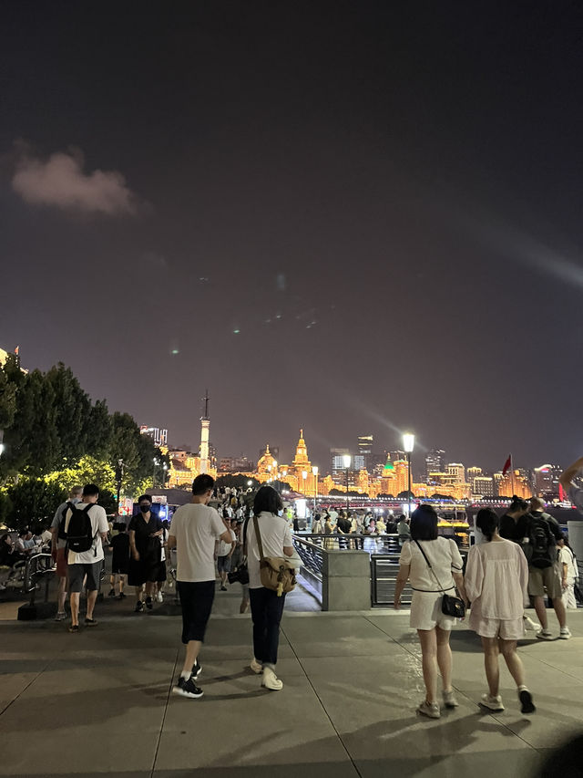 มุมถ่ายรูปสุดฮิต The Bund, Shanghai