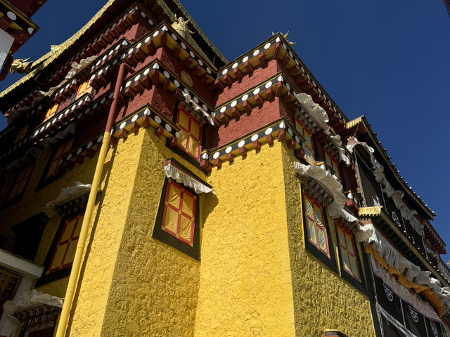 Yunnan’s largest Tibetan Buddhist monastery