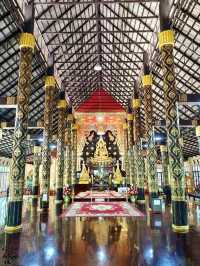 ลอดประตูสวรรค์ ✨วัดสวยกลางป่า 🌿