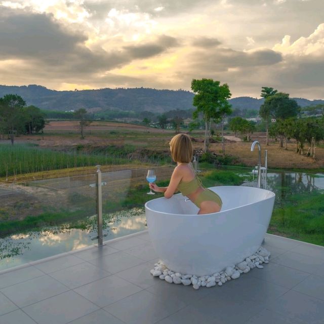 น้ำพริกบ้านดงพูลวิลล่าเขาค้อวิวกังหันลม สวยมินิมอล