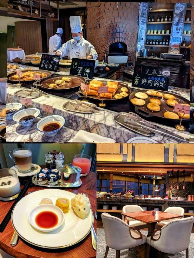 Grand Hyatt Shanghai, an upscale hotel offering an amazing panoramic views of Shanghai. 