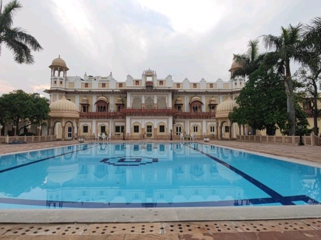#拉克西米維拉斯皇宮飯店（Laxmi Vilas Palace）印度巴拉特普爾