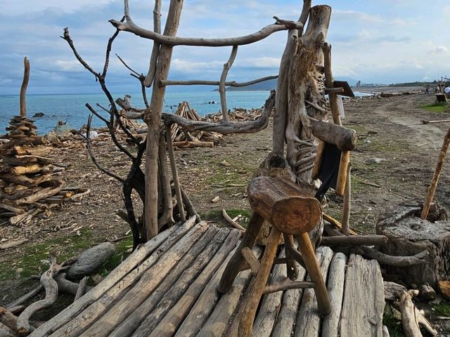 旅行花蓮〔海是愛花蓮一漂流木藝術節〕