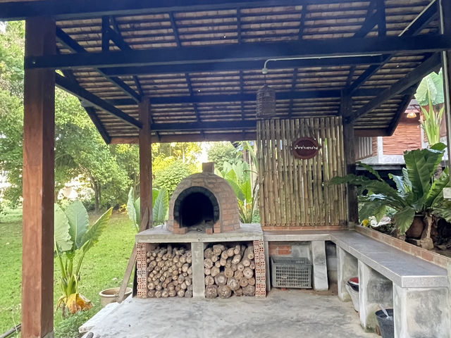 บ้านวารีชีวา ที่พักริมน้ำ แบบครอบครัว