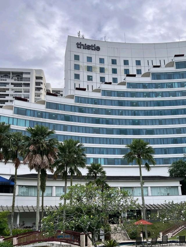 Luxury & City Views: My Awesome Stay at Thistle JB! 🏨🌆✨