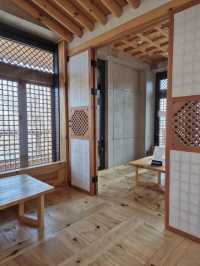 韓國清州 這間清州韓屋咖啡廳！圖書館美學，拍照控先收藏 位於清州的후마니타스（HUMANITAS）