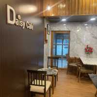 Daisy Cafe คาเฟ่ติดริมถนน บรรยากาศดี 