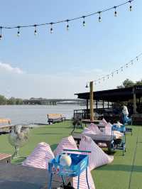 มีน้ำมีปลา ร้านอาหารริมน้ำบางปะกง ที่แปดริ้ว