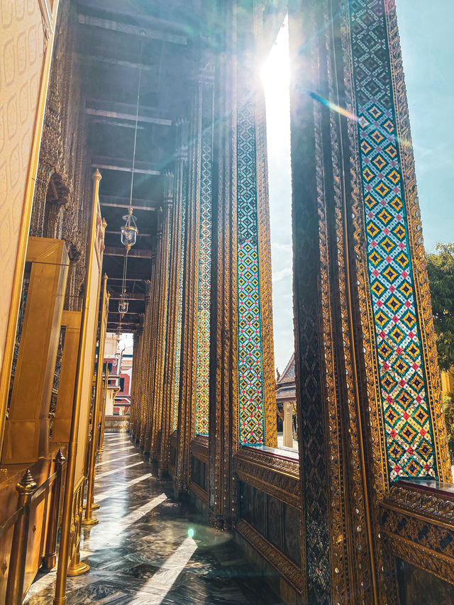 วัดพระแก้วสุดยอดสถานที่ศักดิ์สิทธิ์ที่ต้องมาเยือน