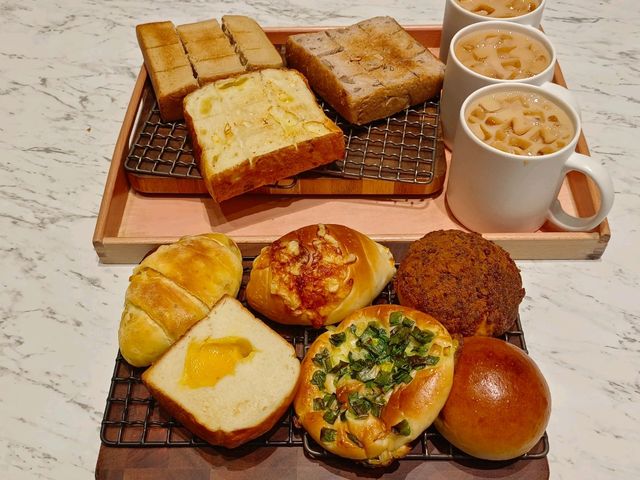 嵜本高級生吐司專門店板橋大遠百店，生吐司放題90分鐘吃到飽
