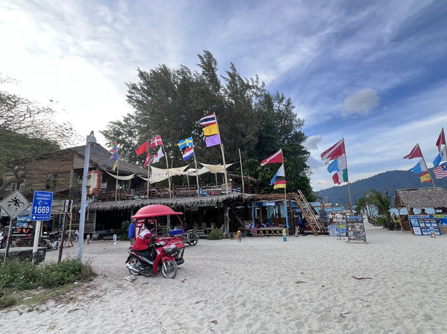 Sunsets & Serenity: A Romantic Escape to Koh Lipe