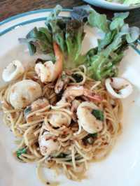 อิ่มโอ่งคาเฟ่สุพรรณ อร่อยในราคาไม่แพง