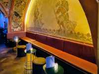 瑞士-伯恩，百年穀倉改建的地窖餐廳---Kornhauskeller Restaurant & Bar