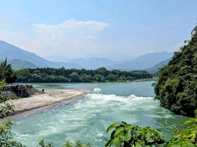 四川 | 都江堰，千年迄今仍可運作的偉大水利工程