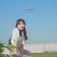 **✈️【香港秘境打卡】機場維修區日落＋飛機同框！360度無敵海景日系攝影攻略🌅** 
